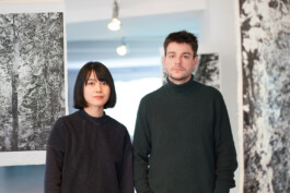 Contact / Biographie / Photo profile artistes ©Yumi Takeuchi et Paul Hommage